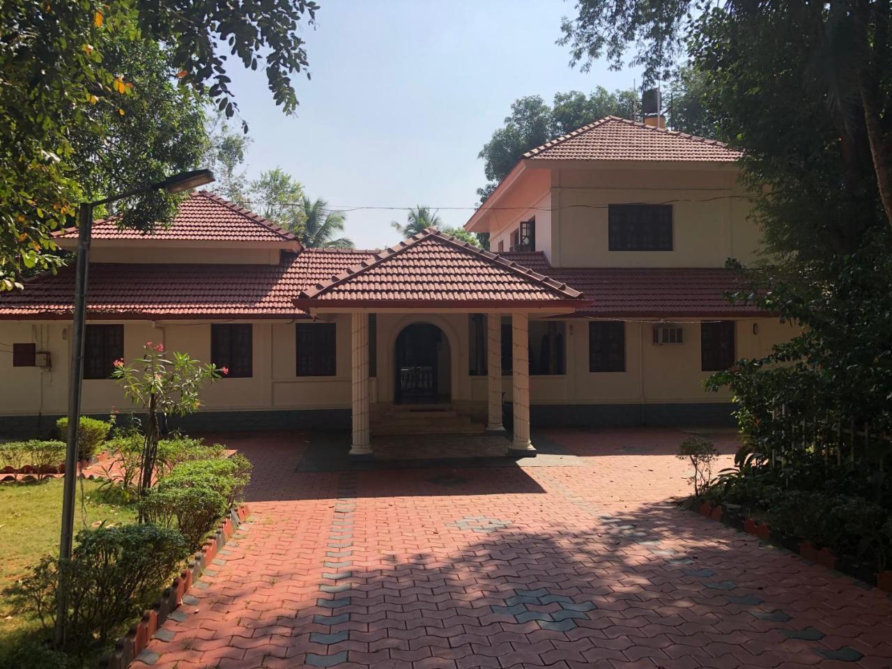 Ayuryogashram Heritage Thrissur Extérieur photo