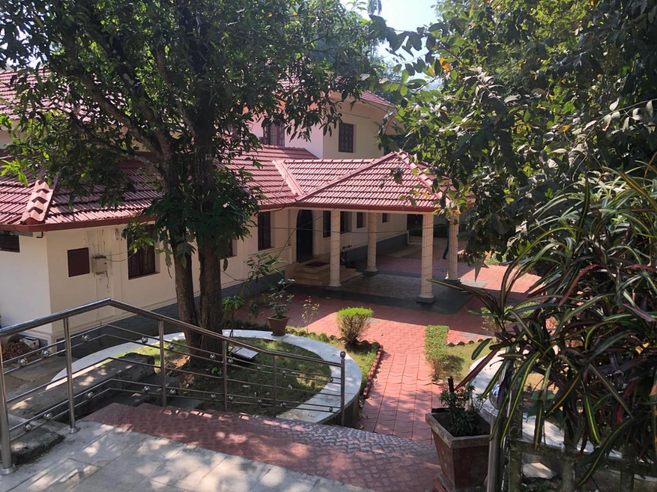 Ayuryogashram Heritage Thrissur Extérieur photo
